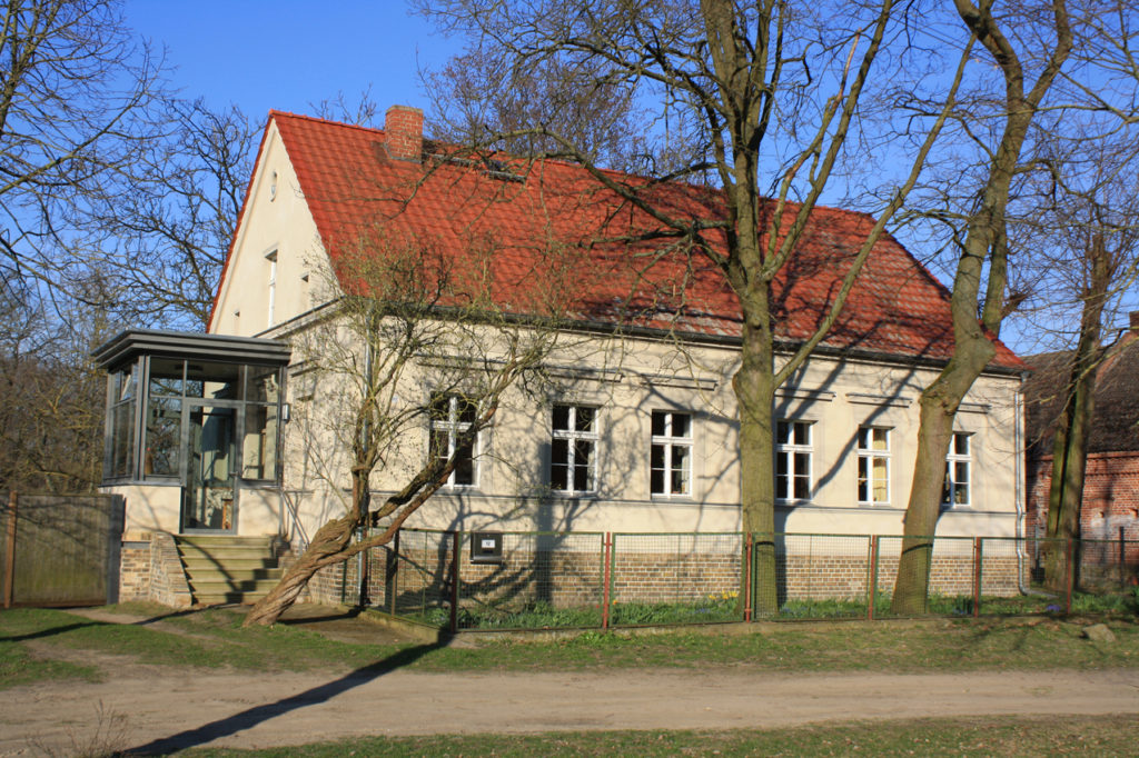 Denkmalgerechte Sanierung eines klassizistischen Bauernhauses (Letschin)