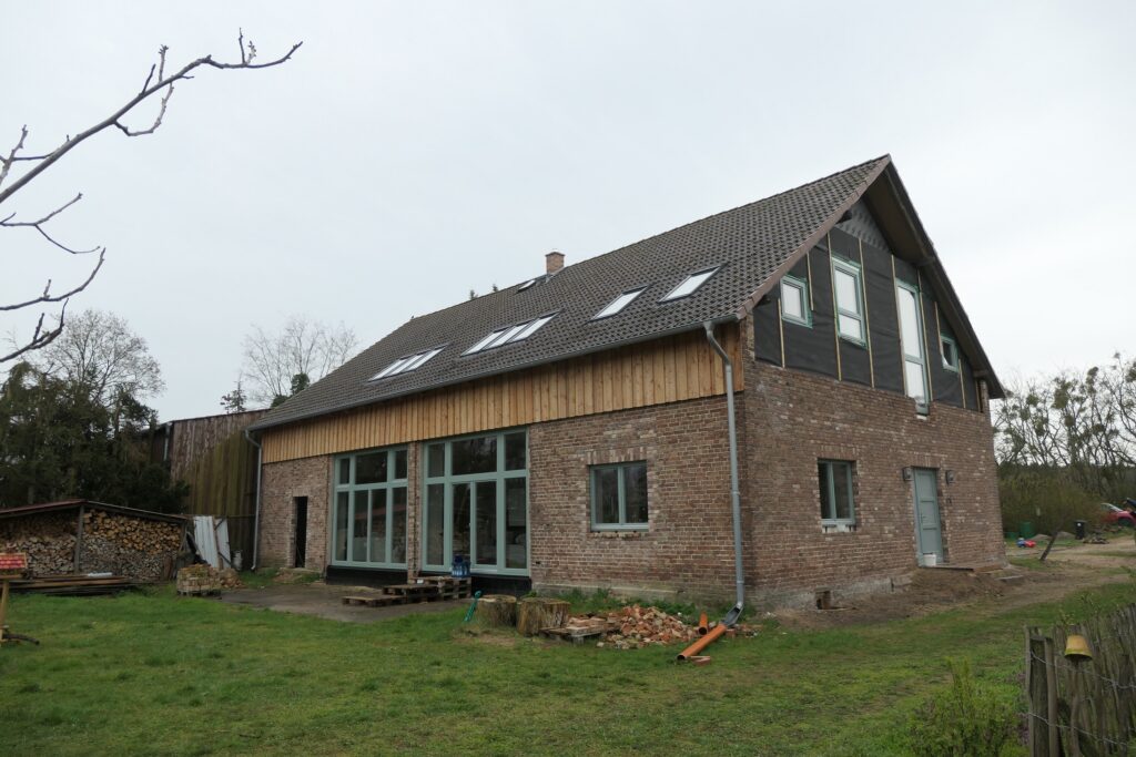 Ausbau einer Scheune zum Wohnhaus (Bliesdorf)